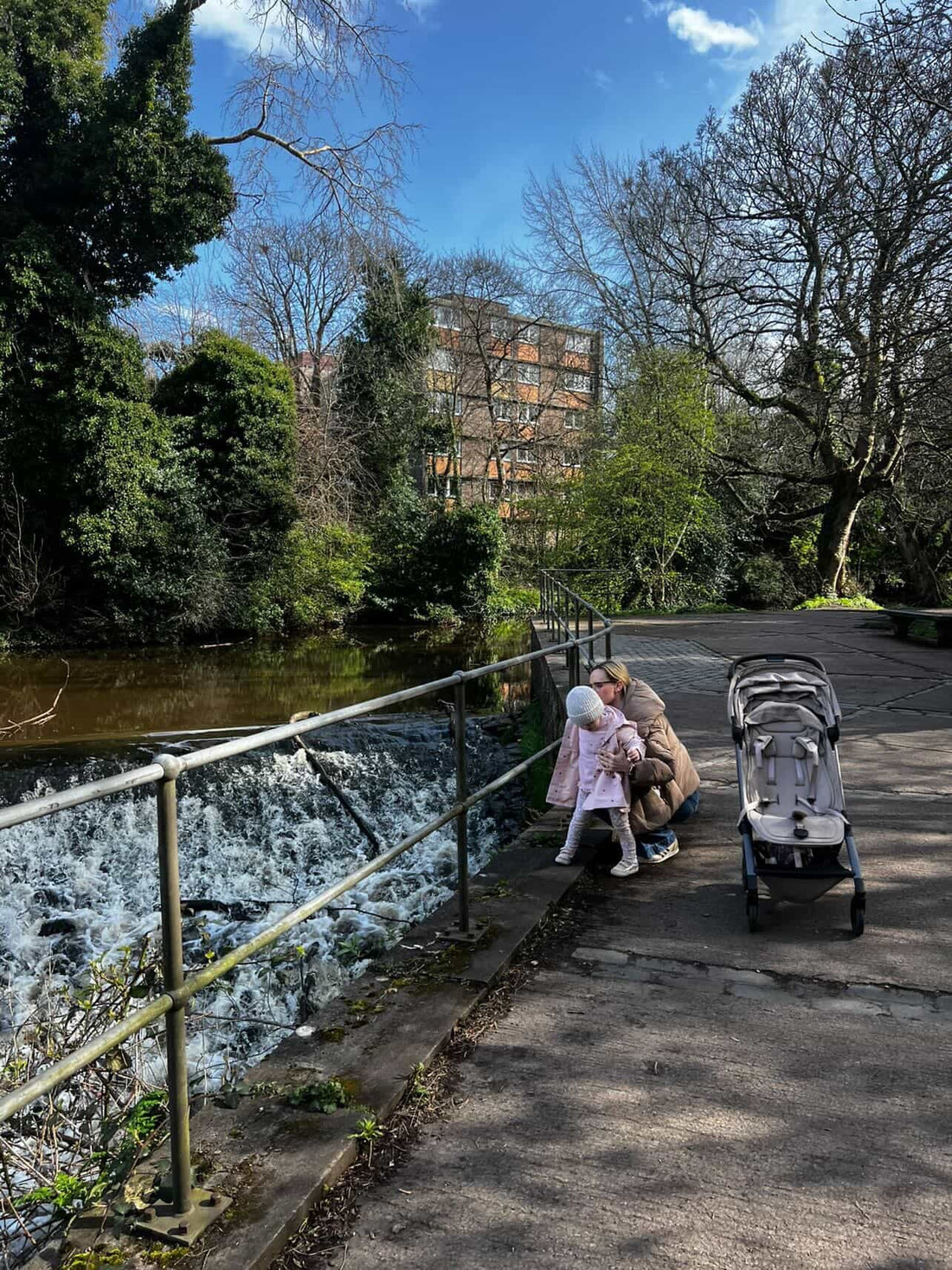 Family exploring Edinburgh with a lightweight travel stroller